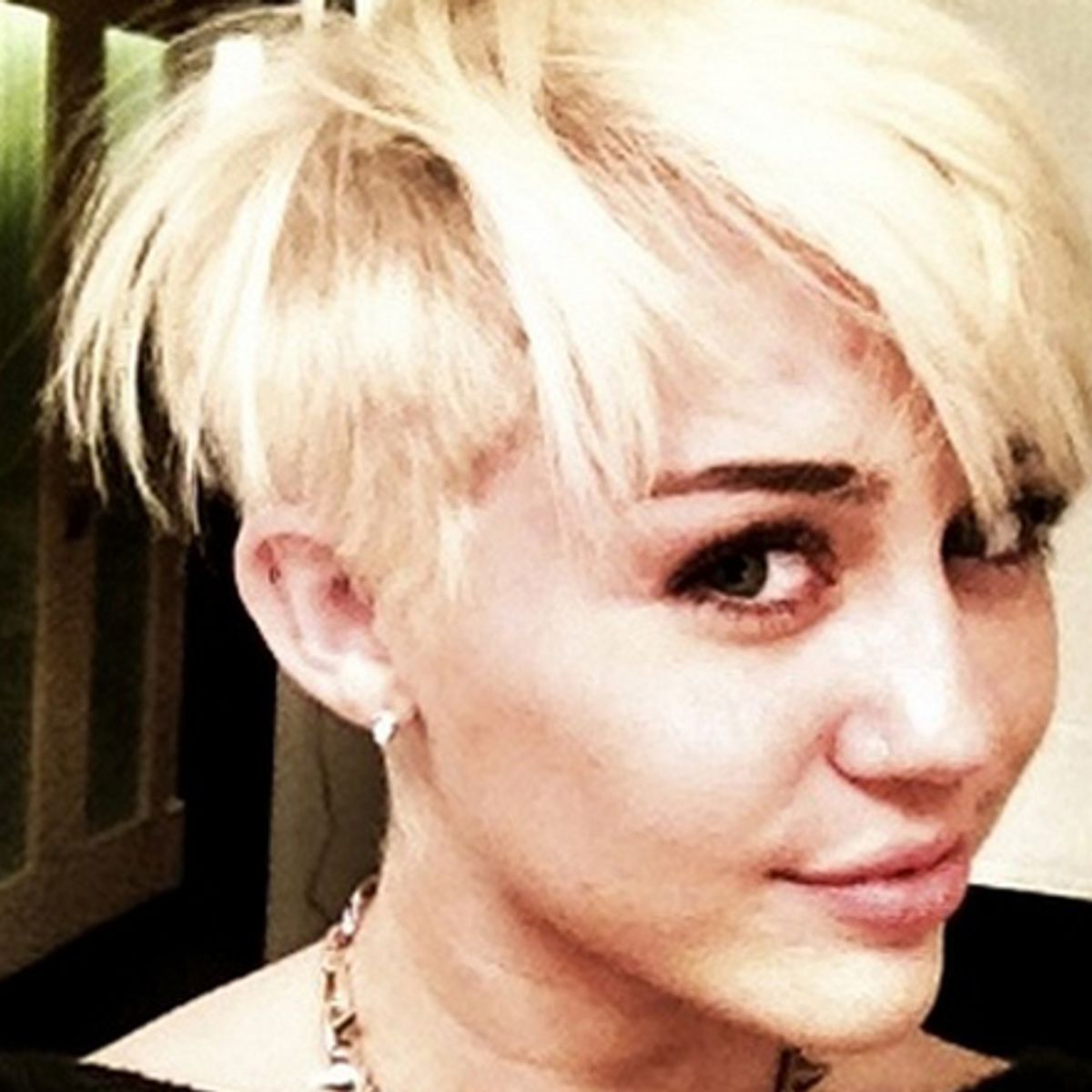 Miley Cyrus Haircut Shocker Short Hair Isn T A Cry For Help