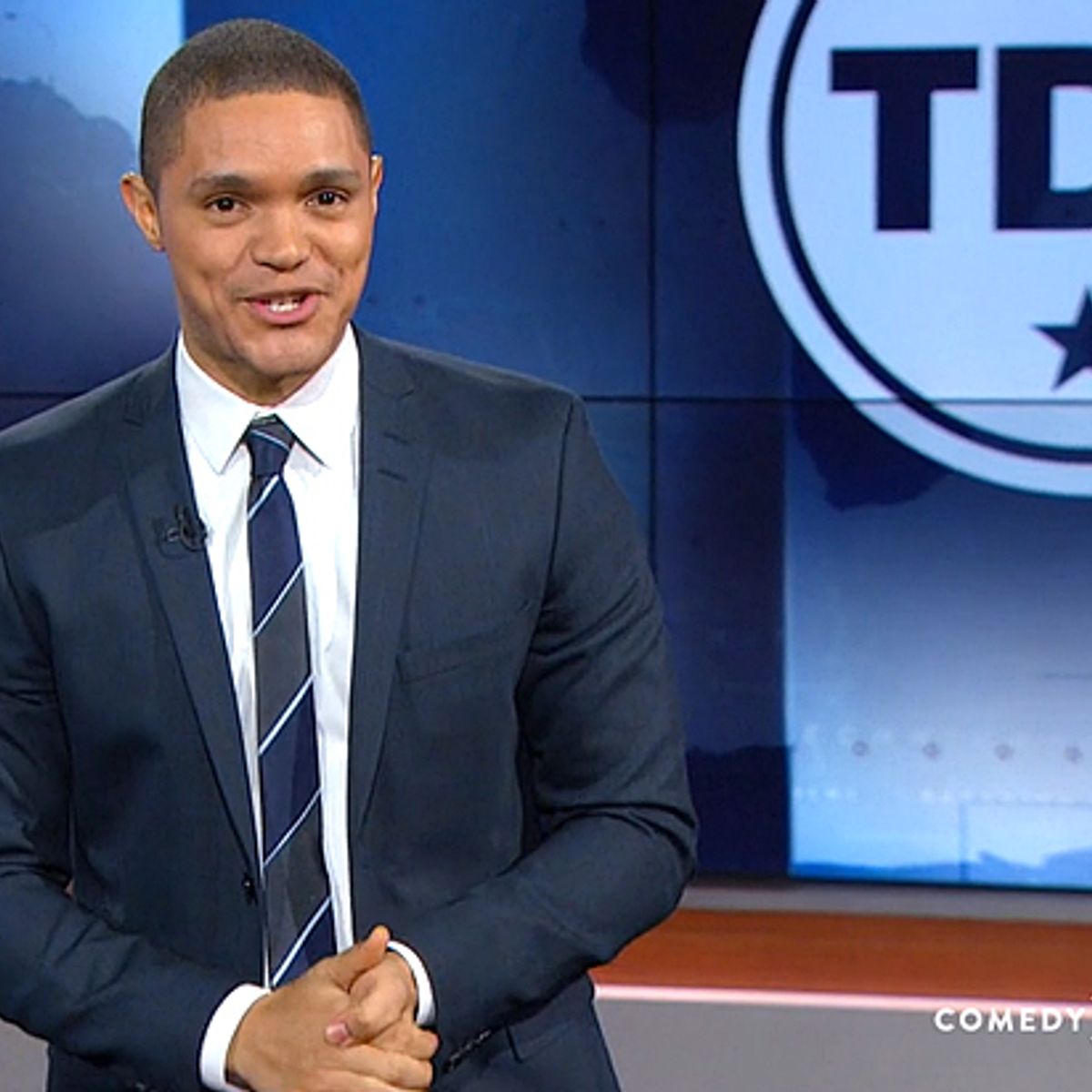 Trevor Noah Is A Lightweight Laughing At His Own Jokes While