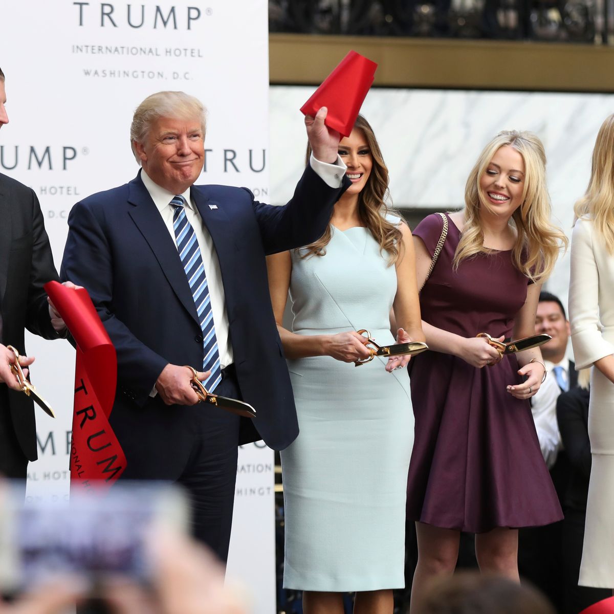 Snl Predicted This Eric Trump Inadvertently Spills The Beans On His Unethical Relationship With His Father Salon Com