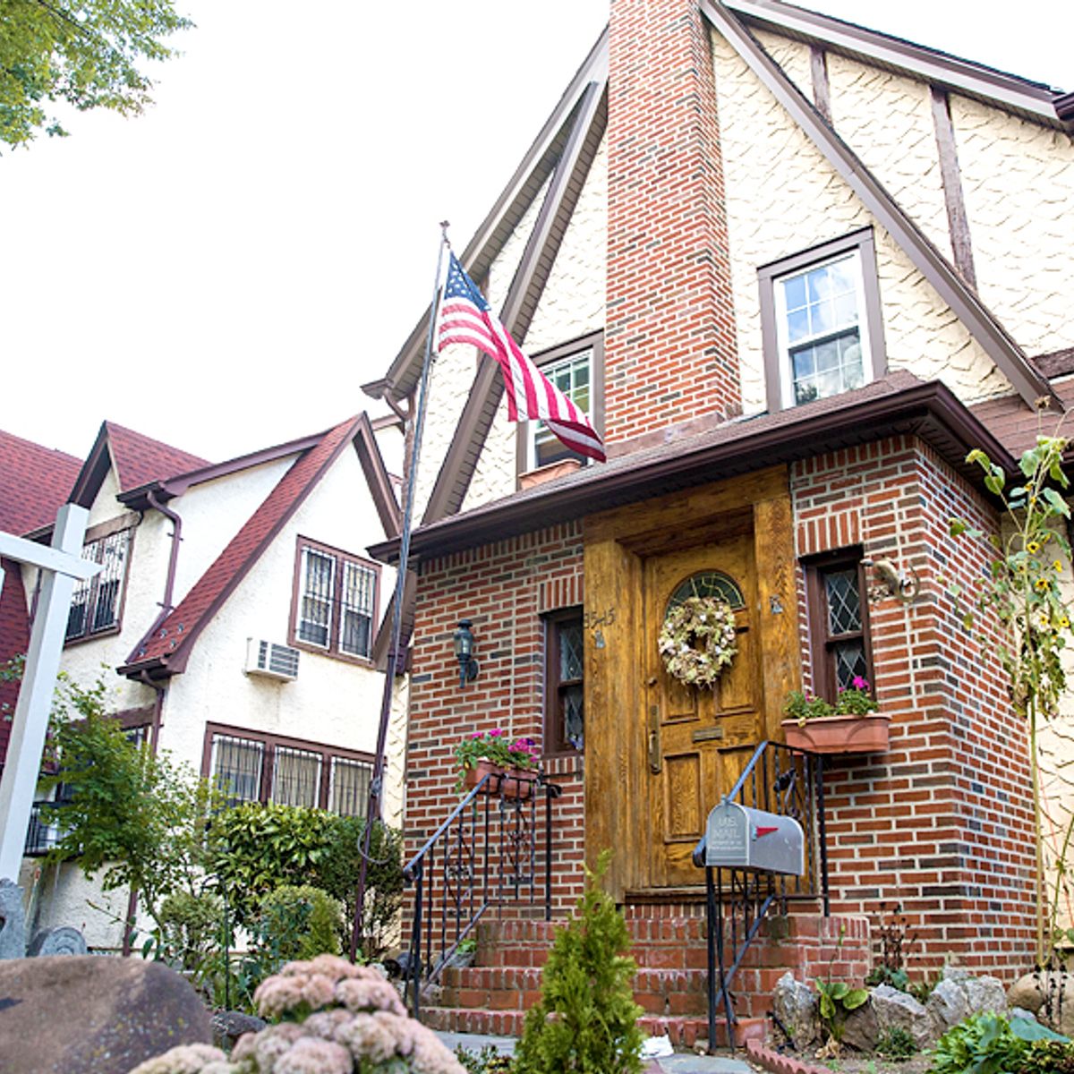Refugees Are Staying In Donald Trump S Childhood Home Salon Com