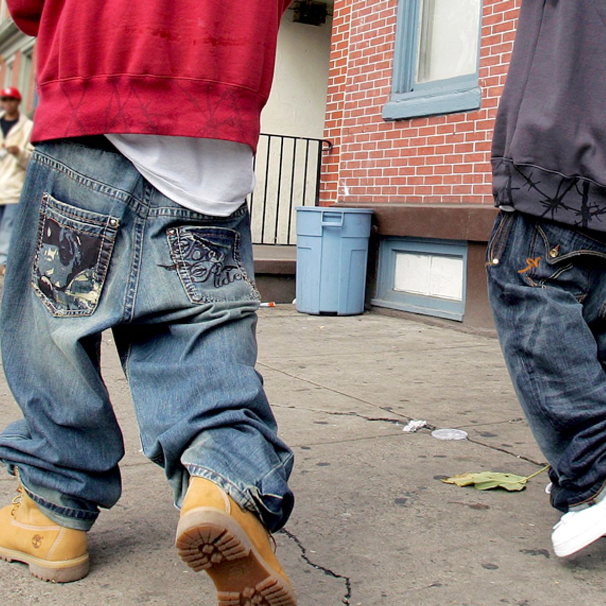 sagging baggy jeans