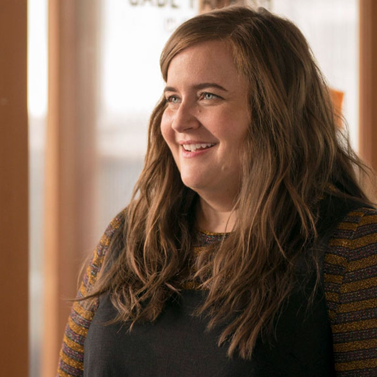 Snl Star Aidy Bryant Glows In Shrill A Comedy About