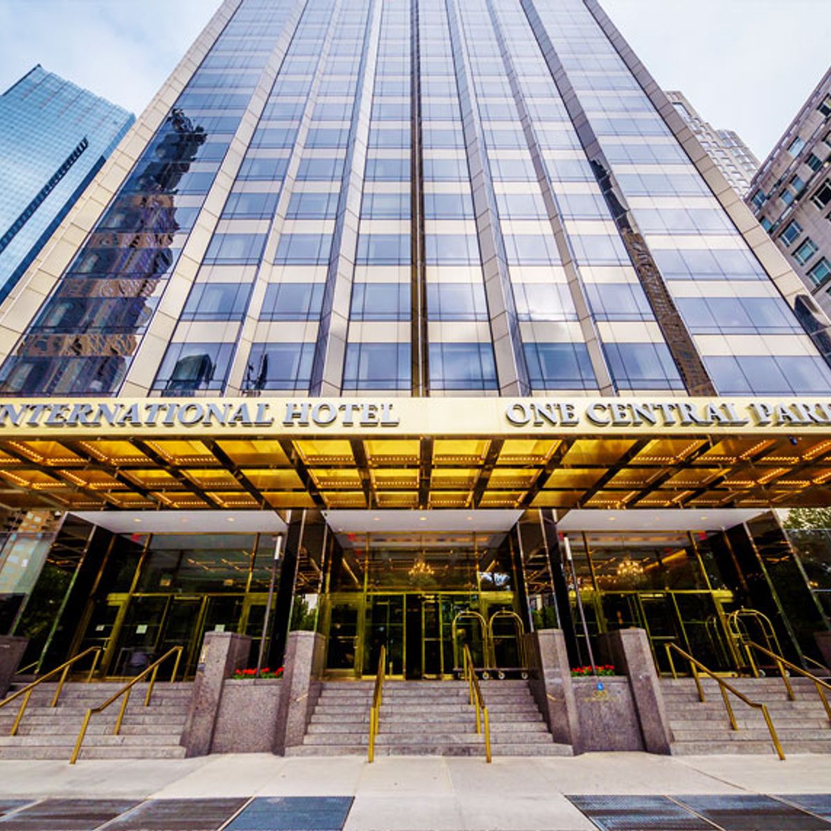 As Fauci Warns Of 100 000 Cases A Day Trump Hotel Fails Coronavirus Hygiene Sting Salon Com