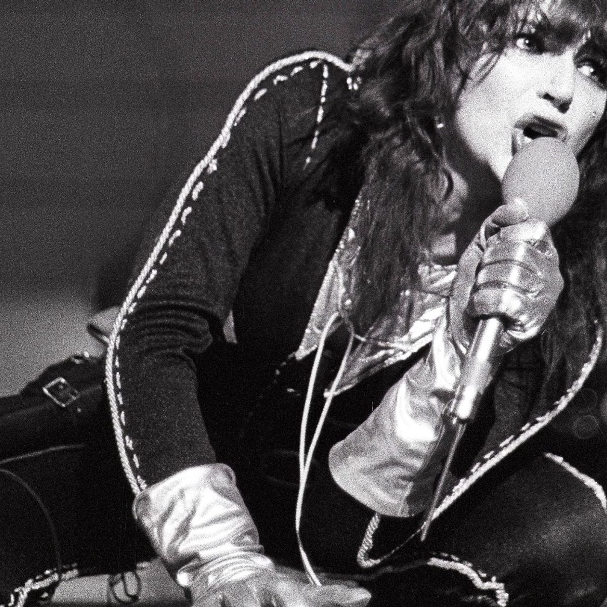 The Enduring Resonance Of Kate Bush S Running Up That Hill 35 Years Later Salon Com