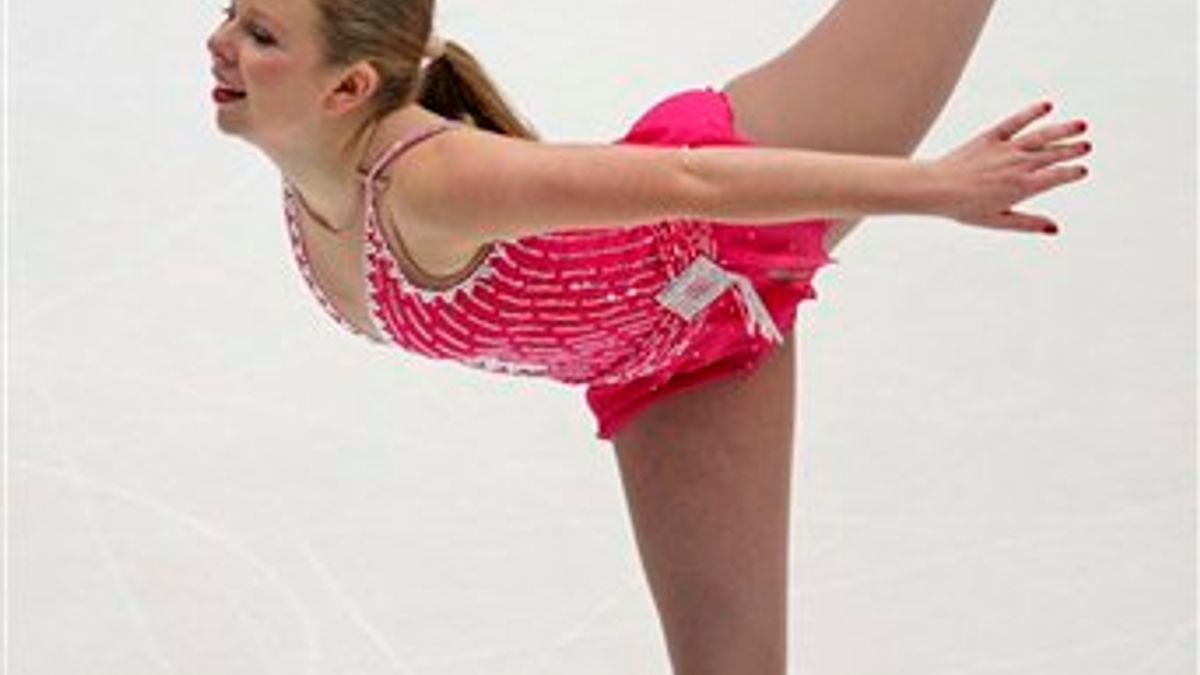 nude skating ice girls