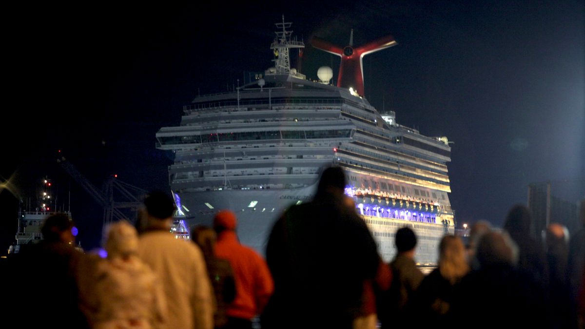 How Carnival Went From Fun Ship to Poop Cruise