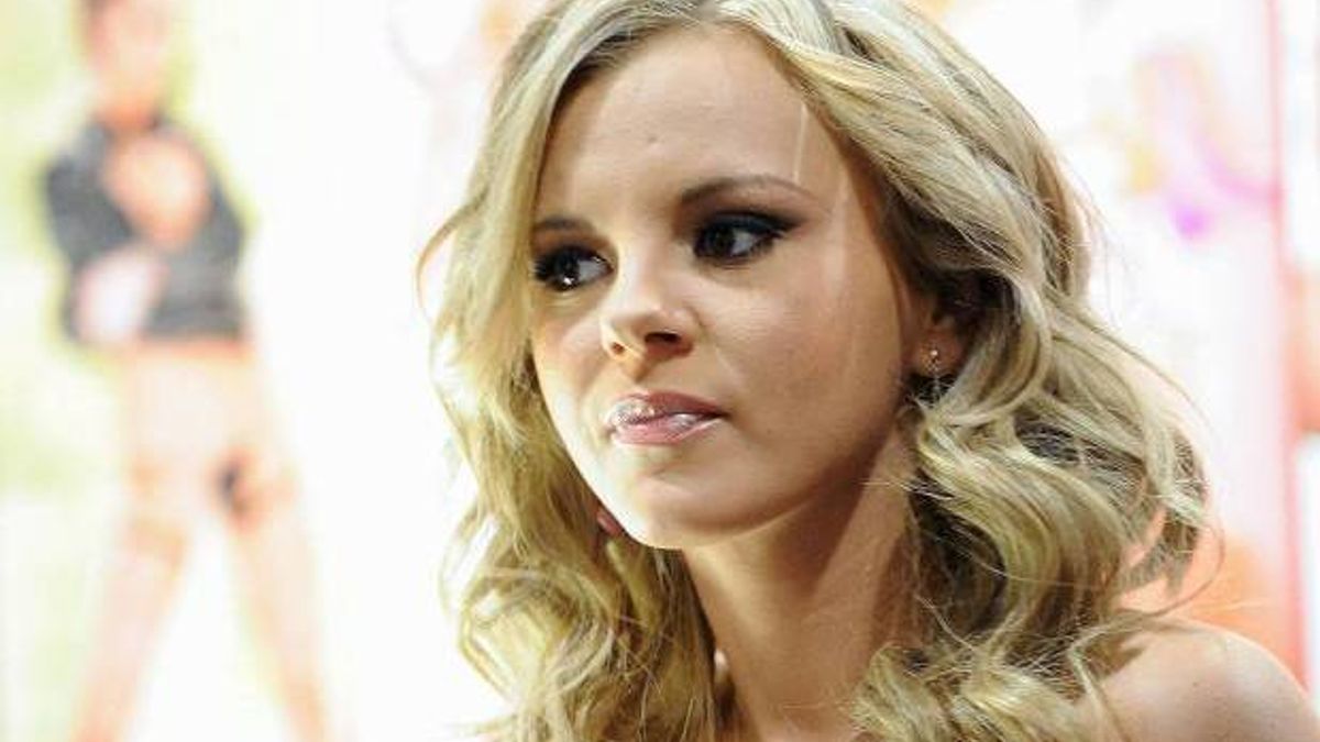 Our porn double standard Bree Olson slut-shamed after leaving adult industry while James Deen gets more work than ever Salon image photo
