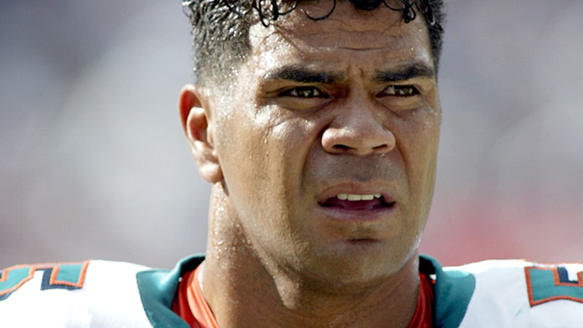 Junior Seau Gives USC 12 NFL Hall of Famers - Conquest Chronicles