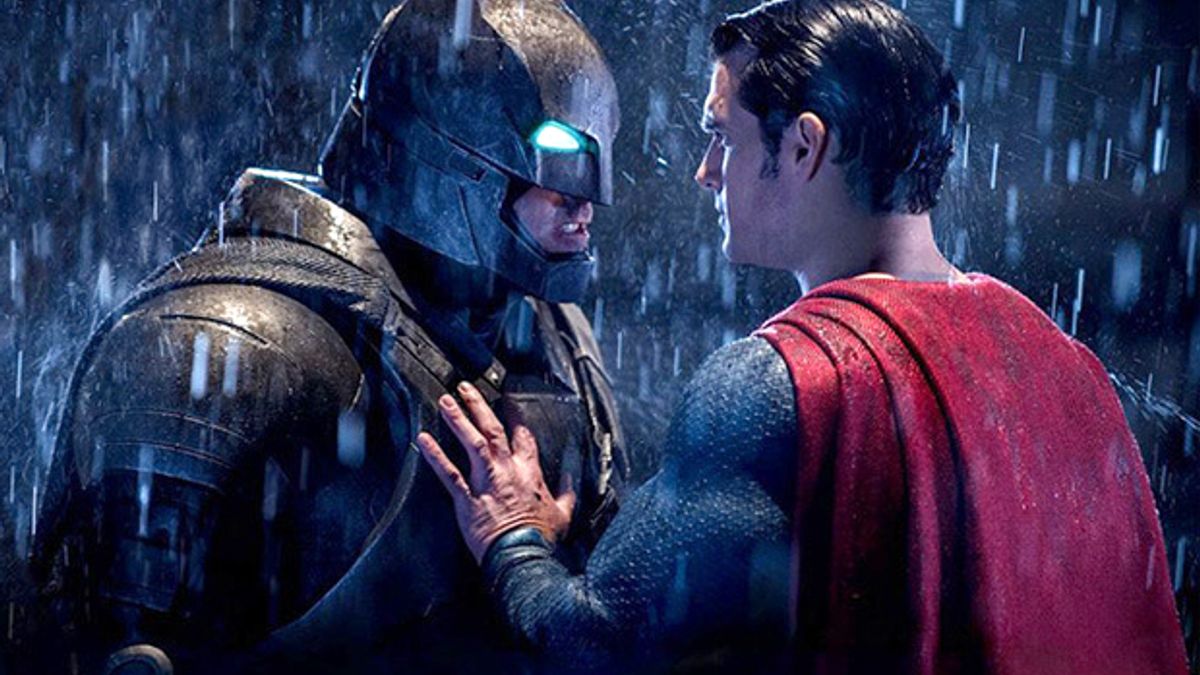 Best ever superhero movie (in terms of fabrics): It's god vs. psycho in  Zack Snyder's bombastic 