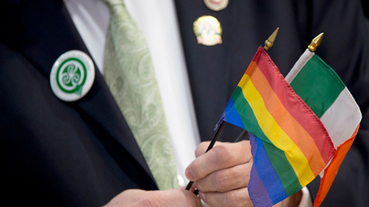 New York City mayor ends boycott of St Patrick's Day parade as gay