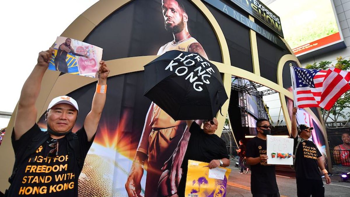 Brooklyn Nets fans target LeBron James, support Hong Kong in Barclays  Center protest