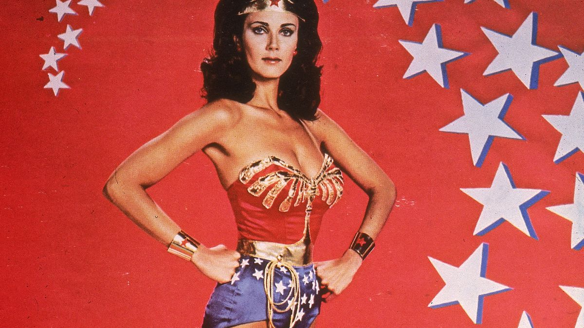 How Wonder Woman's Costume Was Changed For 1984