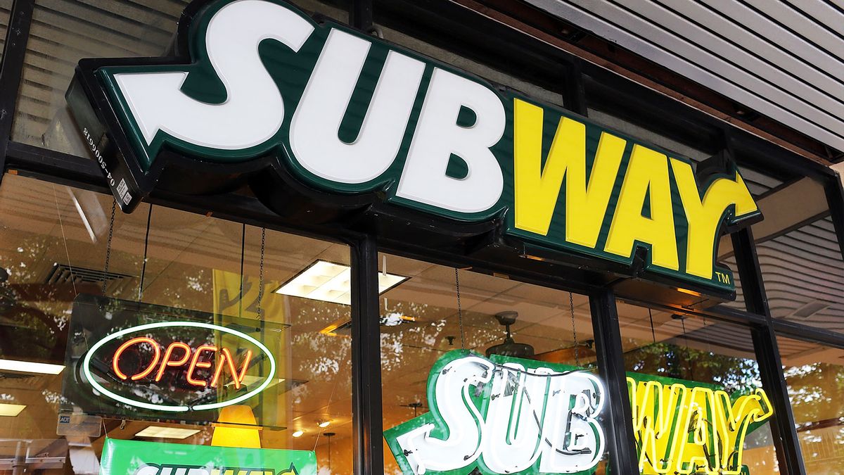 Subway restaurant chain freshens up its logo