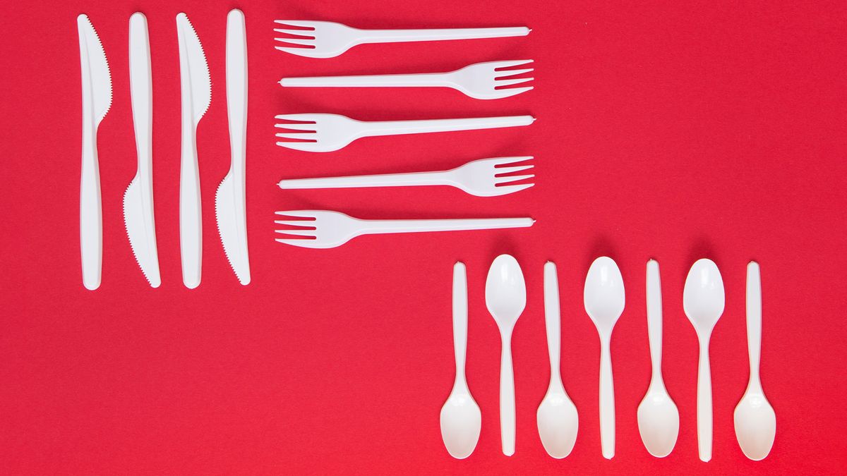 NYC's Kitchen Drawers Full of Plastic Utensils Can be Cleared Out with  #SkipTheStuff Bill