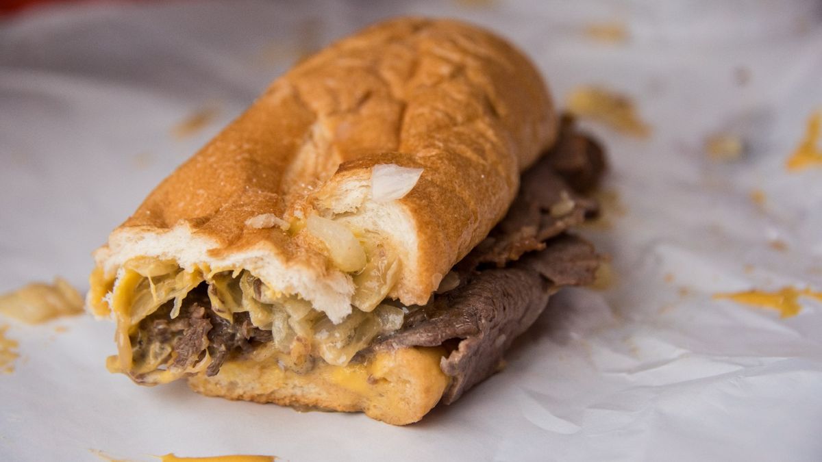 No Trip To Philly Required To Enjoy This Ridiculously Good Cheesesteak