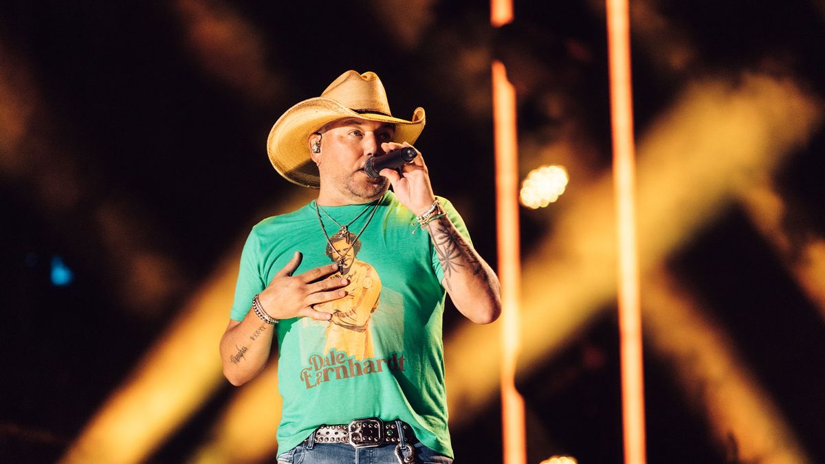 CMT pulls video for Jason Aldean's controversial song, Trump target