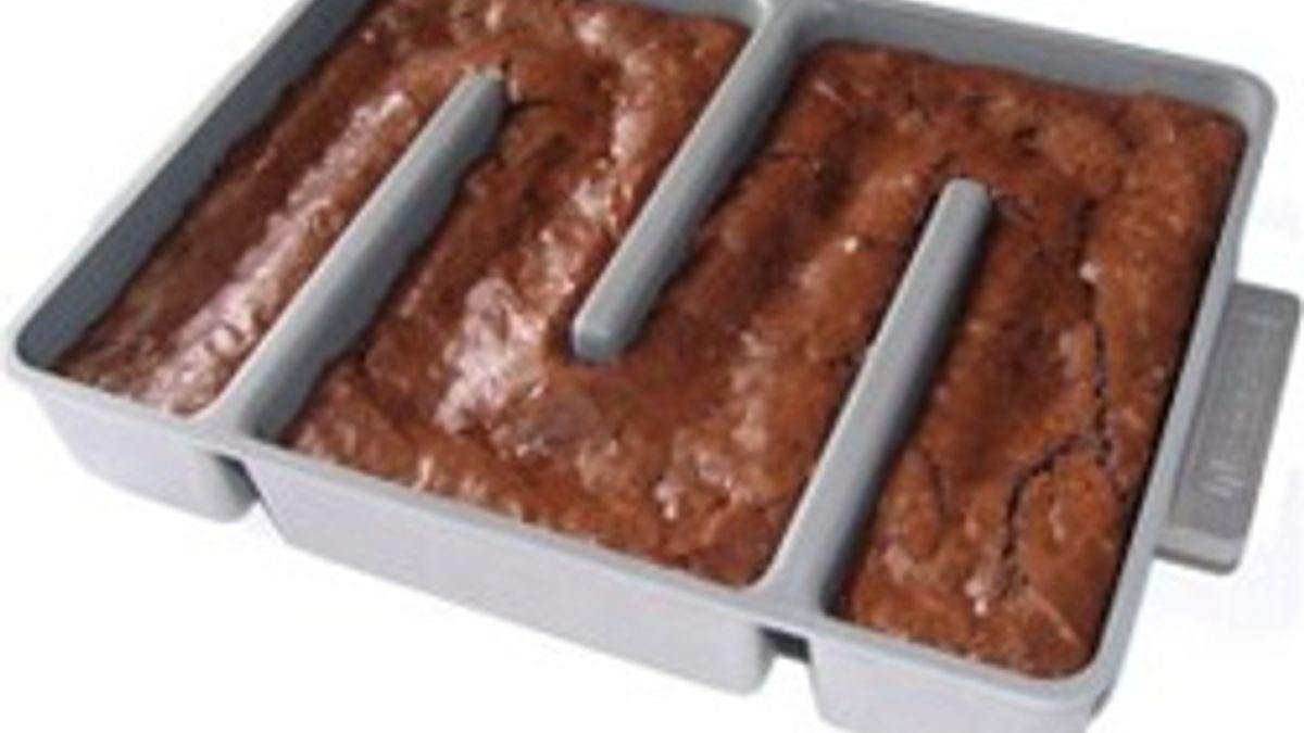 Baker's edge brownie pan clearance