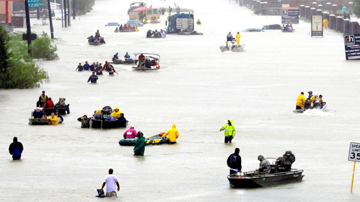 Louisiana's 'Cajun Navy' sets sail in fishing boats to rescue flood victims