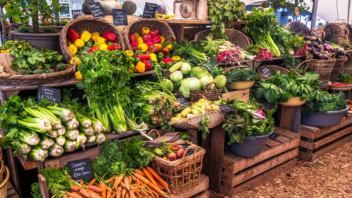 Discounted local farm-fresh produce