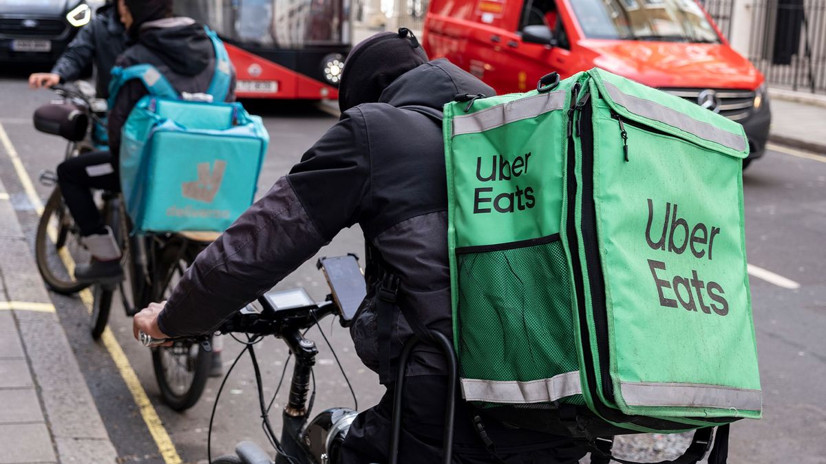 Uber eats bicycle courier top