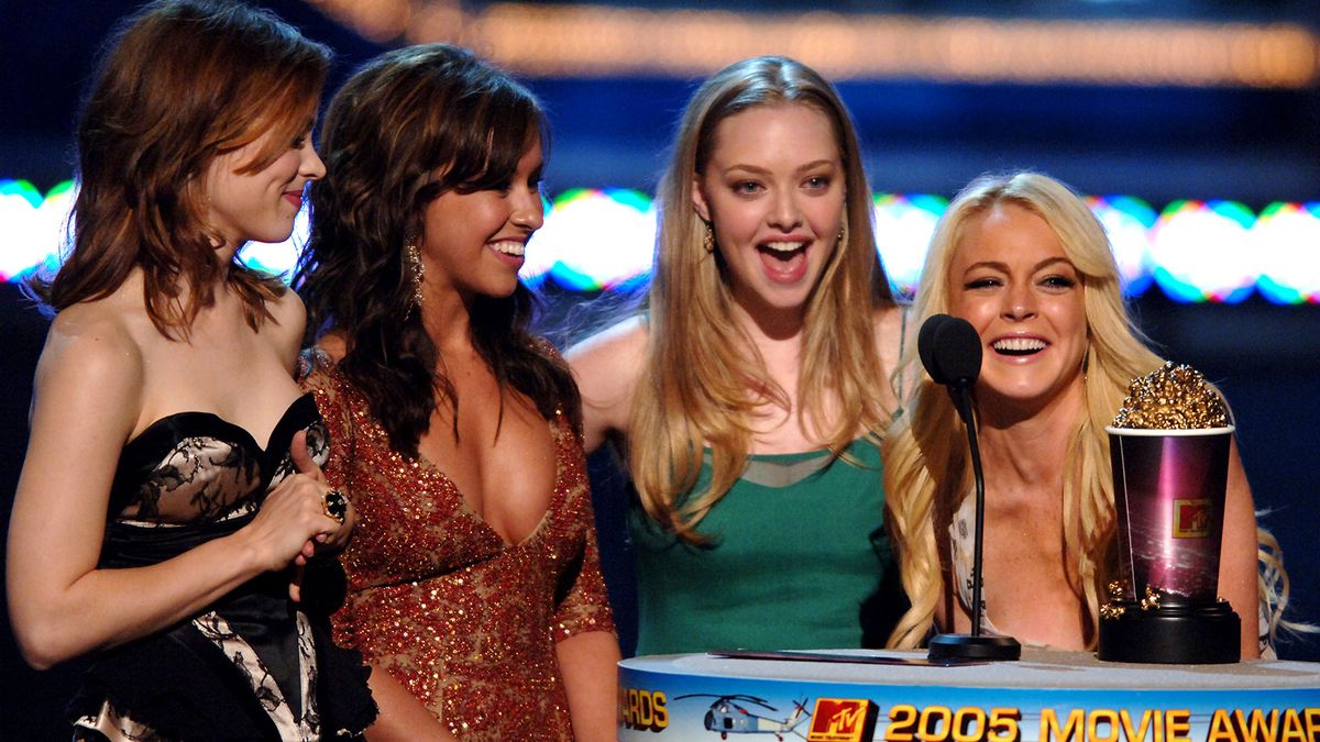 Amanda Seyfried Asks Lindsay Lohan: Is 'Mean Girls 2' Happening?