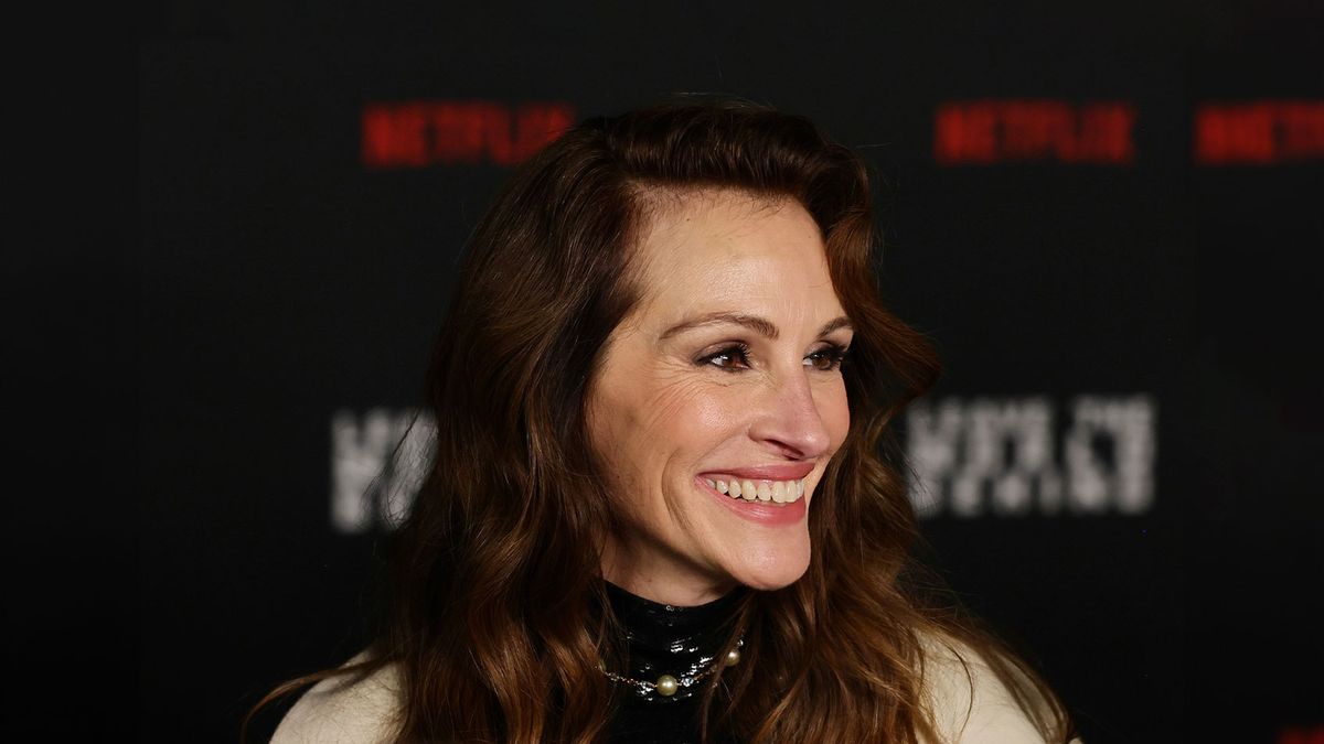 Julia Roberts predicts where her iconic “Pretty Woman” to “Notting