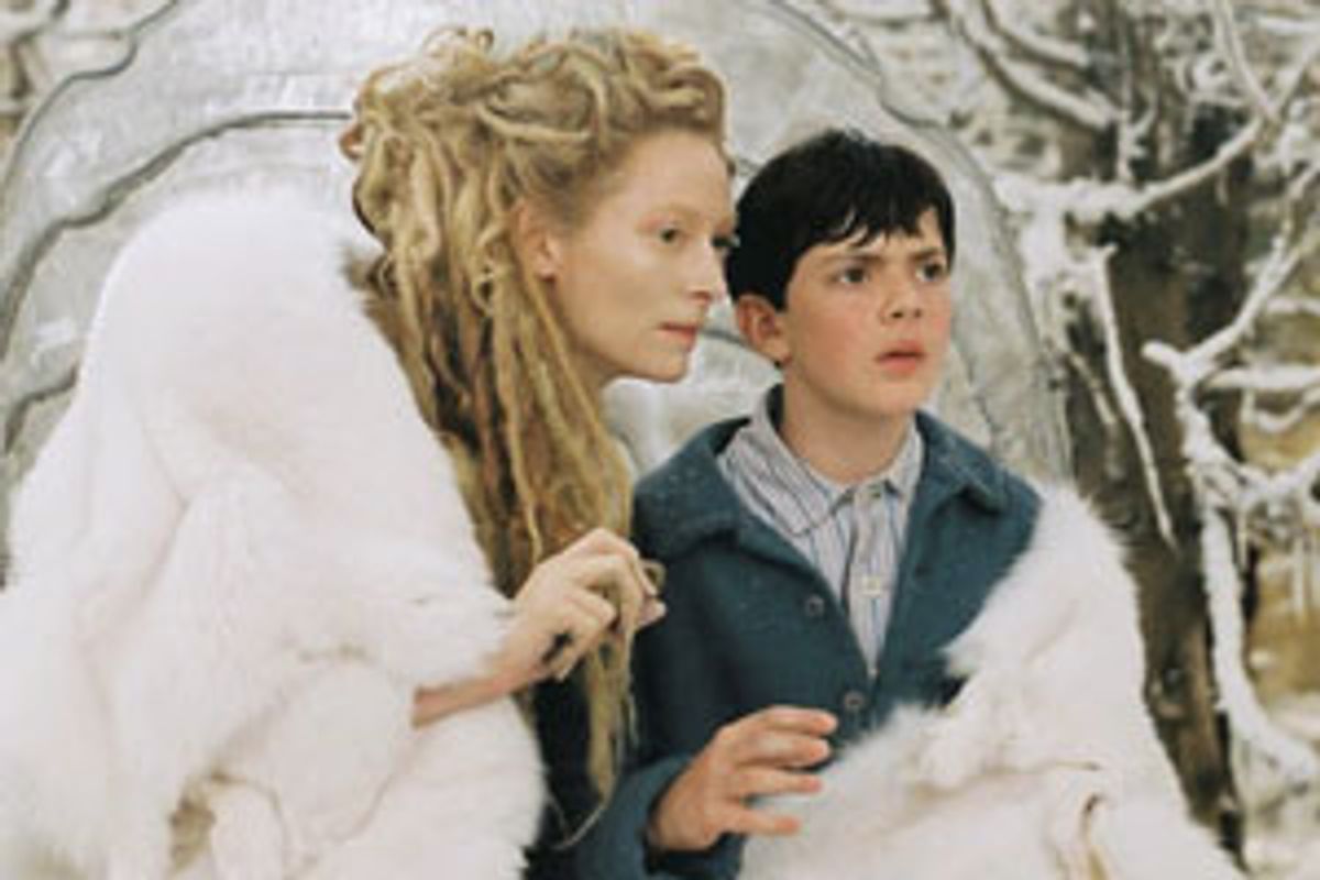 Aslan Kills the White Witch - Narnia: The Lion, The Witch and the Wardrobe  