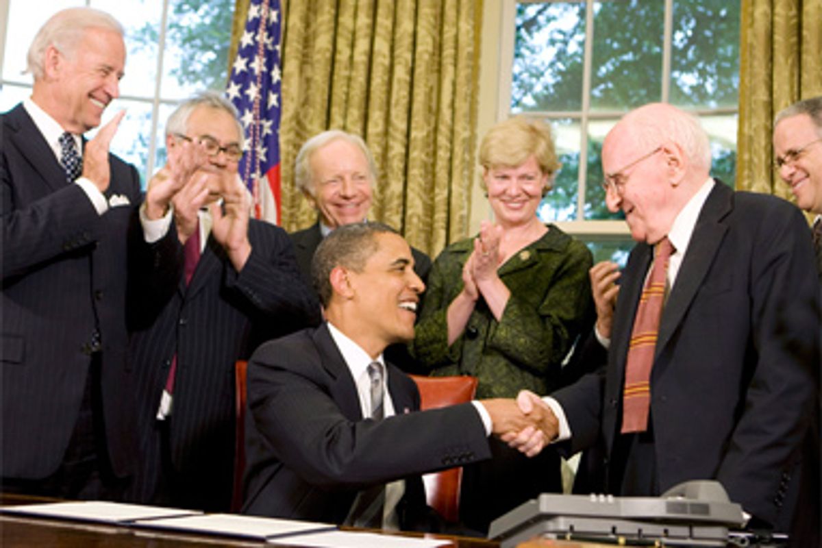 U.S. President Barack Obama shakes hands with gay rights activist Frank Kameny (R) after he signs a Presidential Memorandum regarding federal benefits and non-discrimination while in the Oval Office of the White House, June 17, 2009. Standing L-R are: Vice President Joseph Biden, U.S. Rep. Barney Frank (Mass), U.S. Sen. Joe Lieberman (Conn), U.S. Rep. Tammy Baldwin (Wisc), and Kameny.