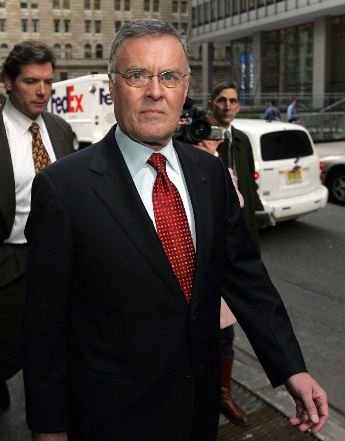 Bank of America Corp.'s CEO Ken Lewis arrives at the building that houses the New York Attorney General Andrew Cuomo's office, Thursday, Feb. 26, 2009 in New York.  (AP Photo/Mary Altaffer) (Mary Altaffer)