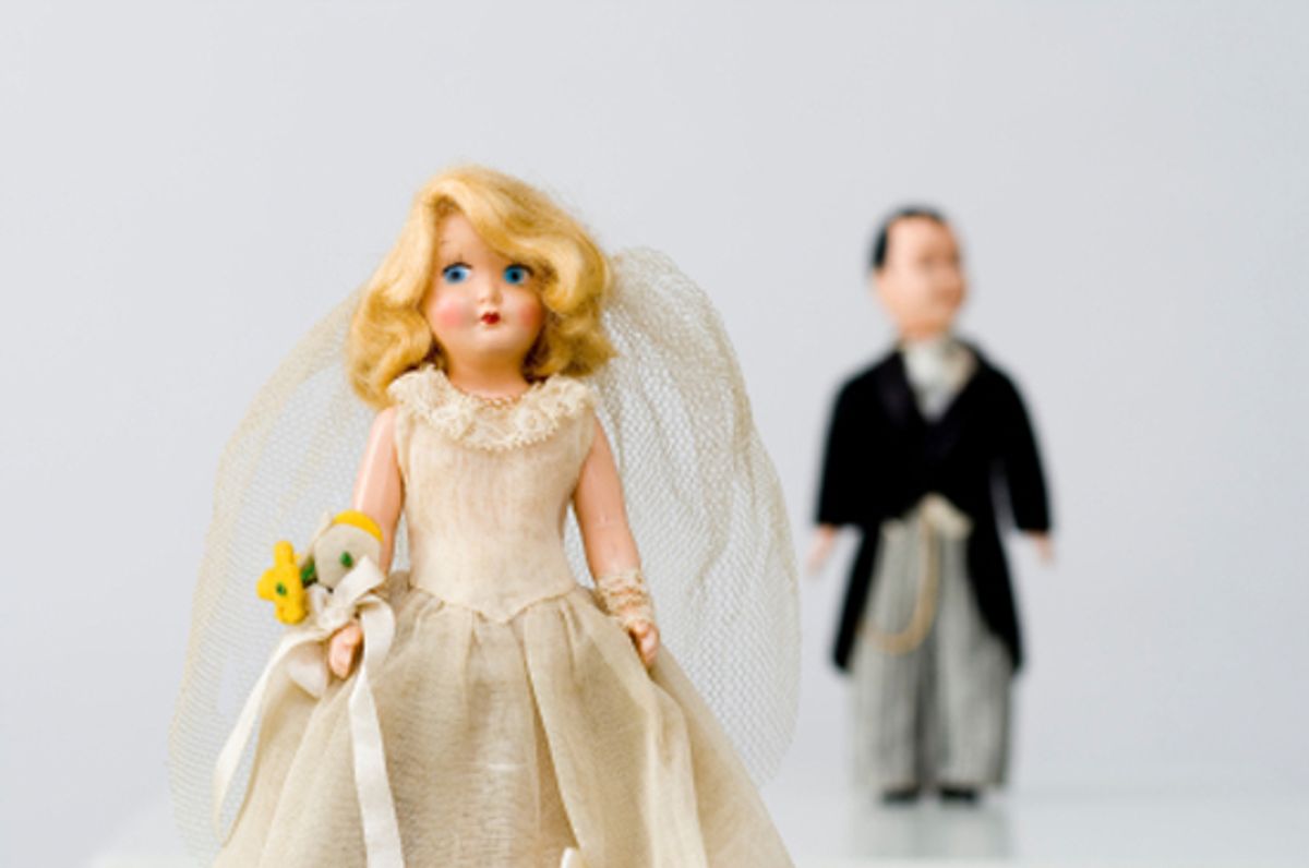 Old vintage dime store dolls: bride is unsure about getting married. (Eduardo Jose Bernardino)