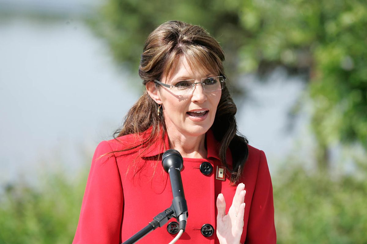 Alaska Gov. Sarah Palin anounces that she is stepping down from her position as Governor at her Lake Lucille home Friday morning. (ROBERT DeBERRY/Frontiersman)
