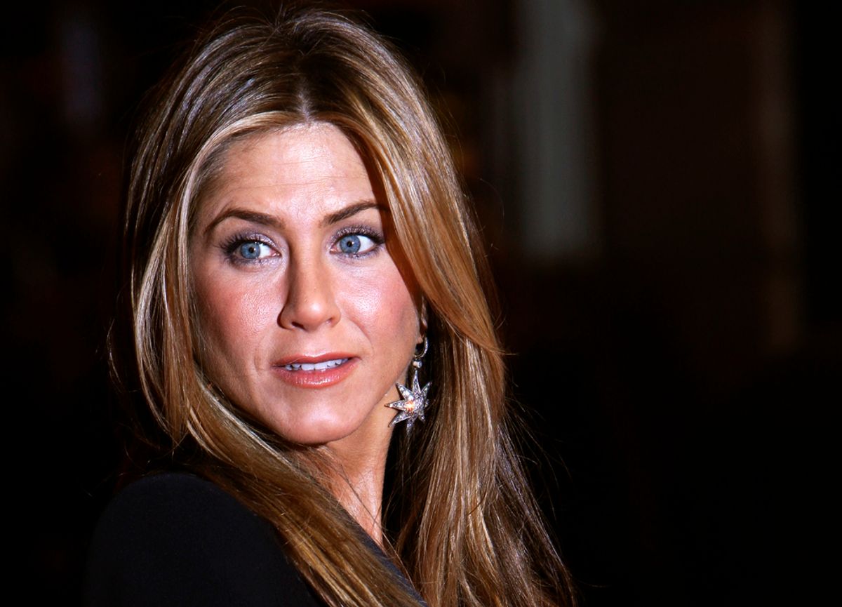 U.S. actress Jennifer Aniston poses on arrival at the British Premiere of "The Bounty Hunter" in Leicester Square in London March 11, 2010. REUTERS/Luke MacGregor (BRITAIN - Tags: ENTERTAINMENT) (Â© Luke Macgregor / Reuters)