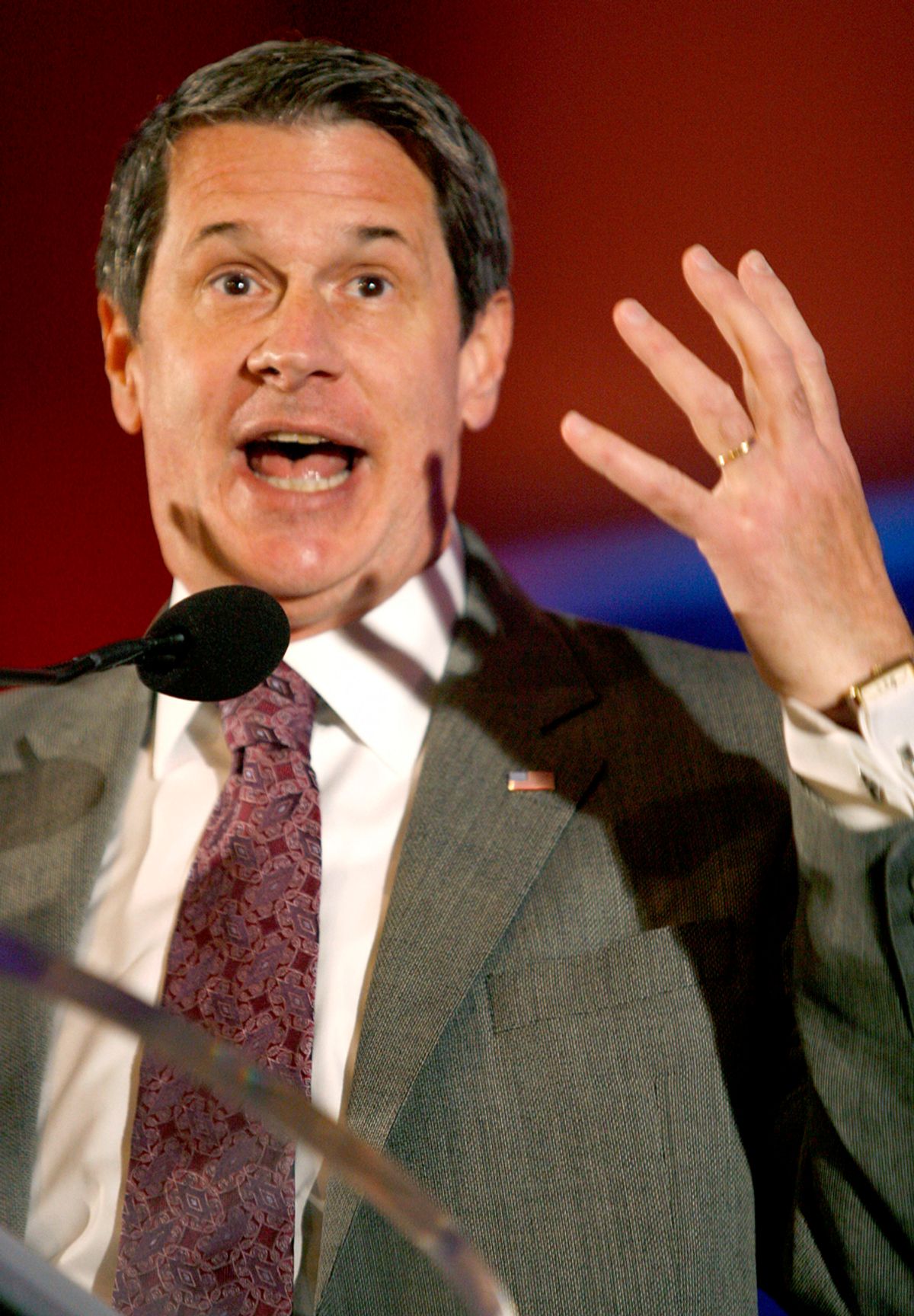 U.S. Representative David Vitter of Louisiana speaks at the 2010 Southern Republican Leadership Conference in New Orleans, Louisiana April 10, 2010. As many as 3,000 party activists are to attend the four-day conference, the most prominent gathering of Republicans outside of their presidential nominating conventions. REUTERS/Sean Gardner (UNITED STATES - Tags: POLITICS)  (Â© Sean Gardner / Reuters)