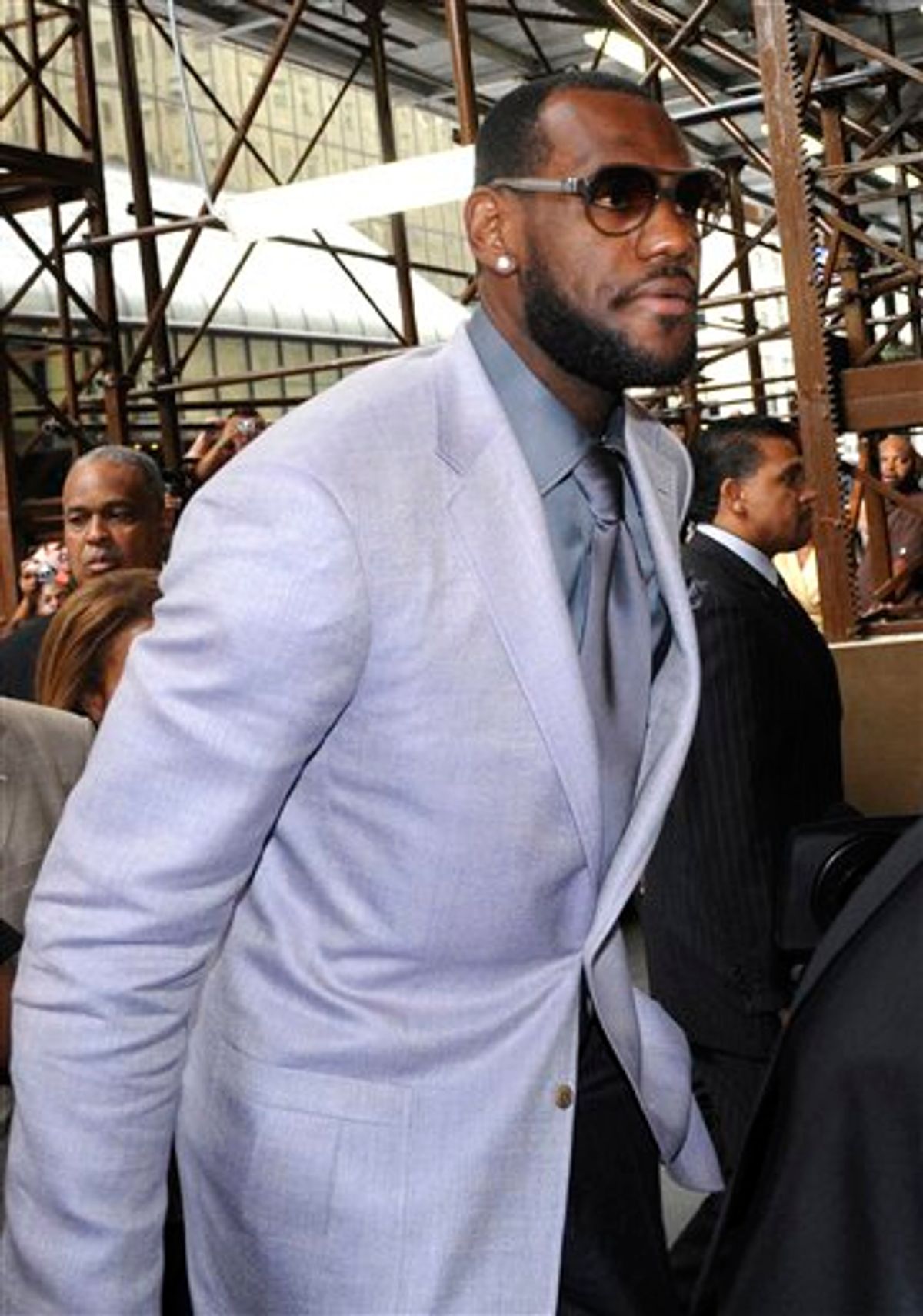 LeBron James enters Cipriani's to attend the wedding of Denver Nuggets star Carmelo Anthony and  LaLa Vasquez, Saturday, July 10, 2010, in New York. (AP Photo/ Louis Lanzano) (AP)