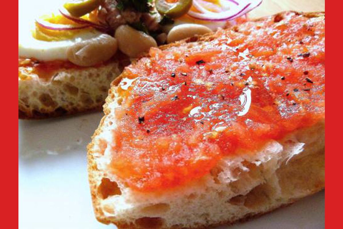 Tomato-rubbed Mediterranean tuna sandwich