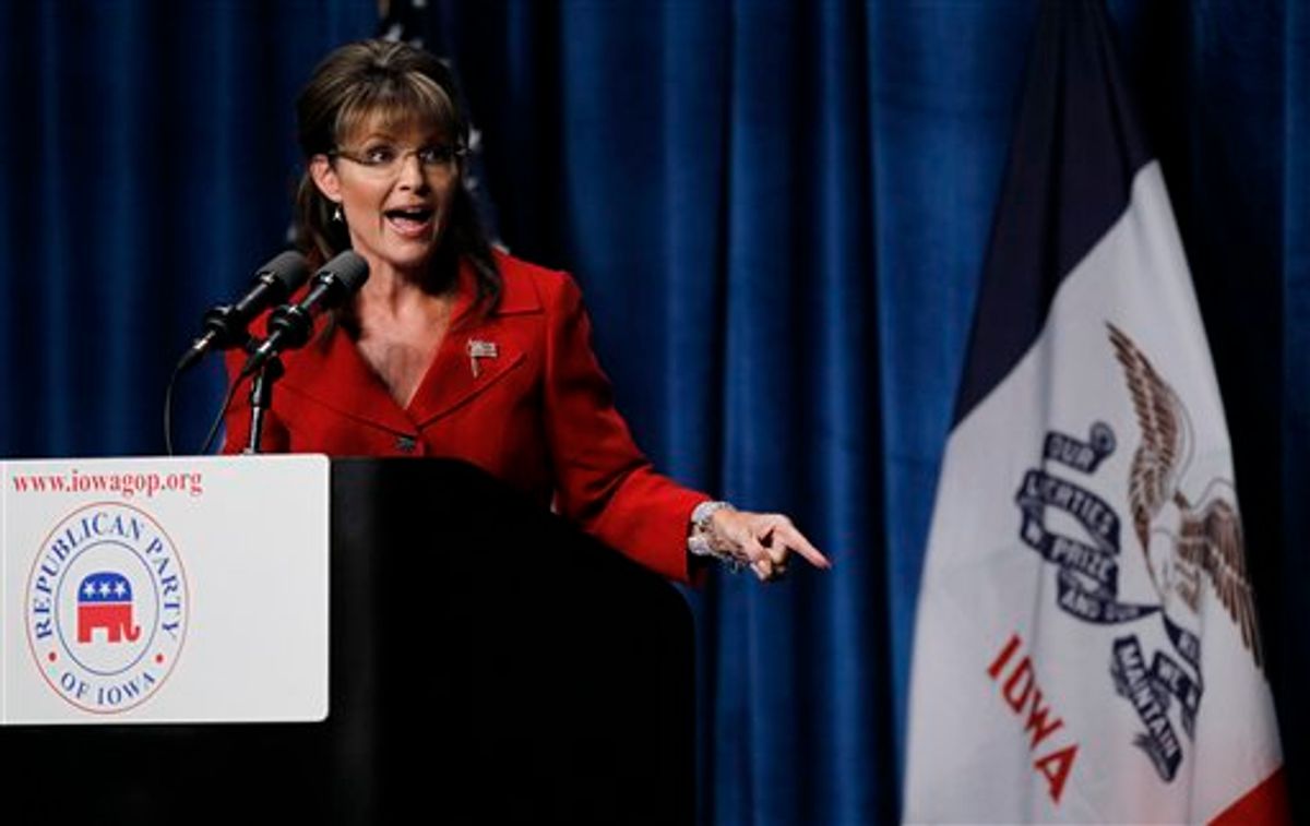 Former Alaska Gov. Sarah Palin speaks during the Republican Party of Iowa's Ronald Reagan Dinner, Friday, Sept. 17, 2010, in Des Moines, Iowa. (AP Photo/Charlie Neibergall) (AP)