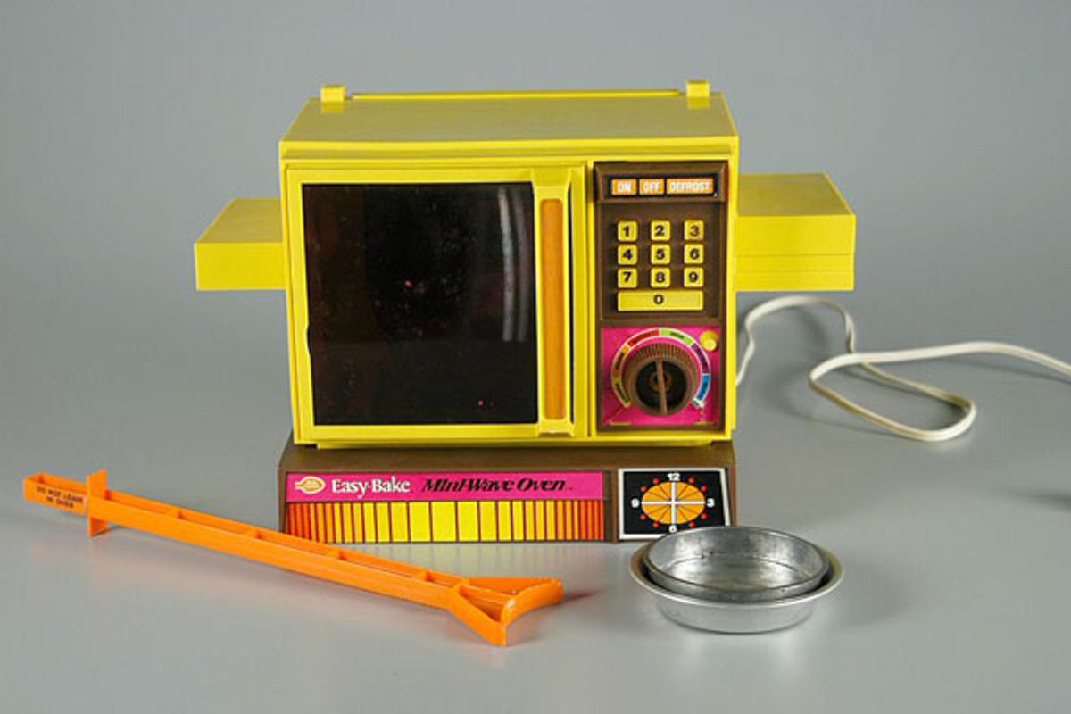 Remembering the Easy Bake Oven