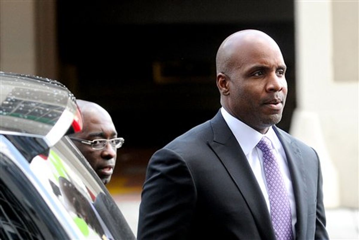 Former baseball player Barry Bonds arrives at federal court as a jury deliberates perjury charges against him on Wednesday, April 13, 2011, in San Francisco. (AP Photo/Noah Berger) (AP)