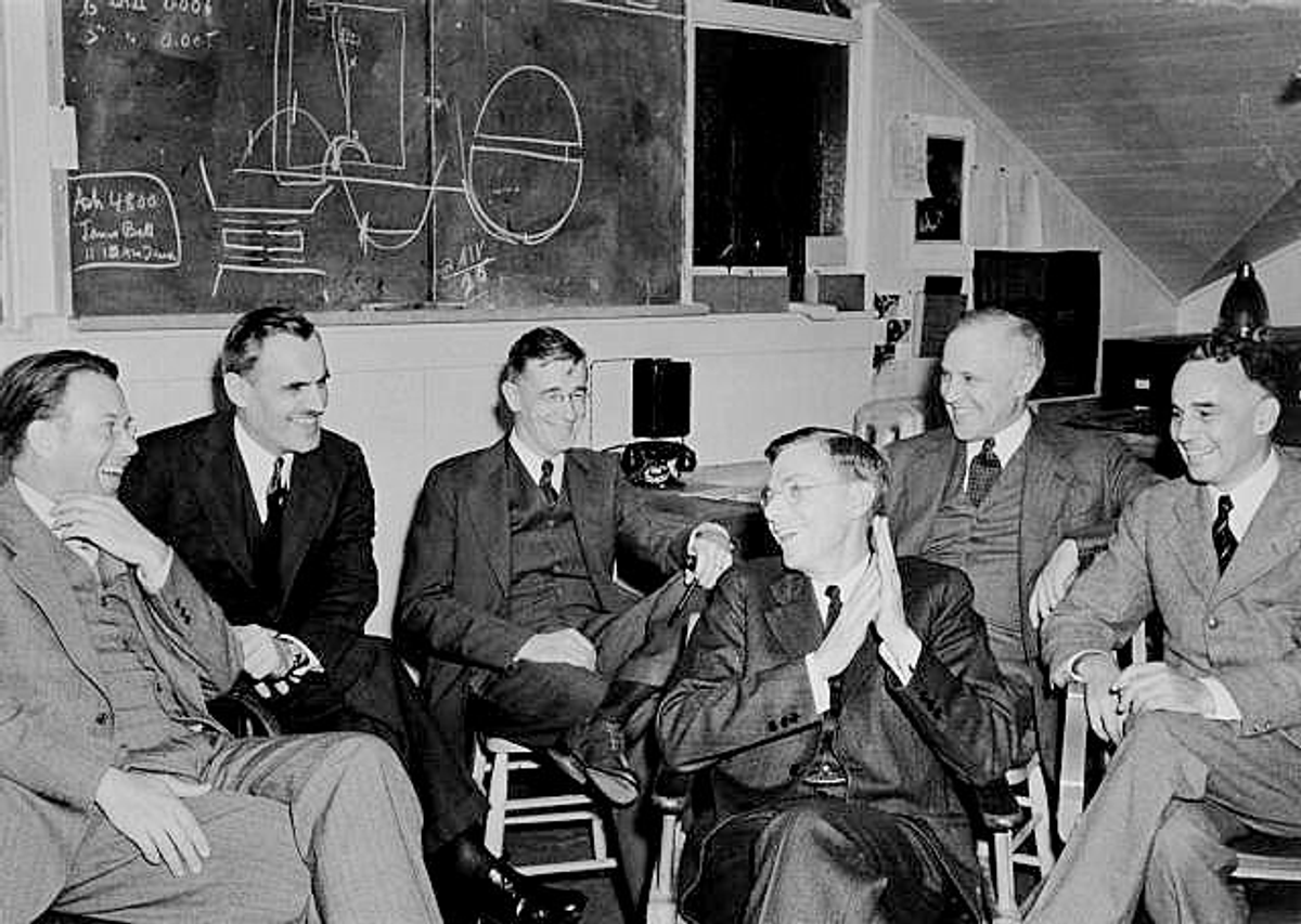 Group photo of E. O. Lawrence, A. H. Compton, V. Bush, J. B. Conant, K. Compton, and A. Loomis in March 1940 at UC Berkeley meeting  (Wikipedia)