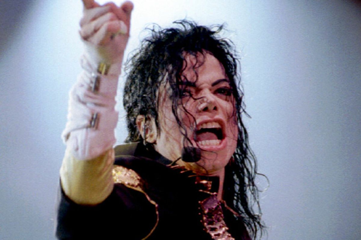Michael Jackson      (Reuters/Kimimasa Mayama)