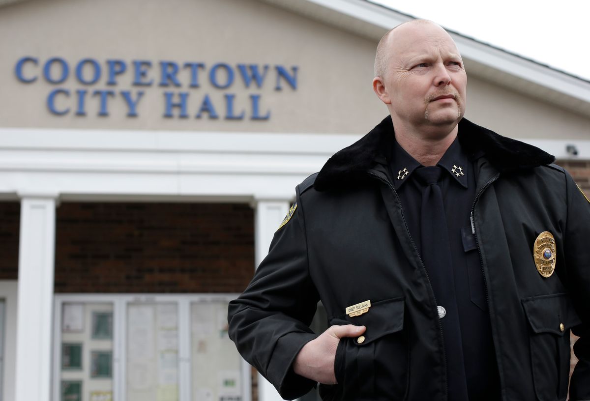 Coopertown, Tenn., Police Chief Shane Sullivan  (AP/Mark Humphrey)