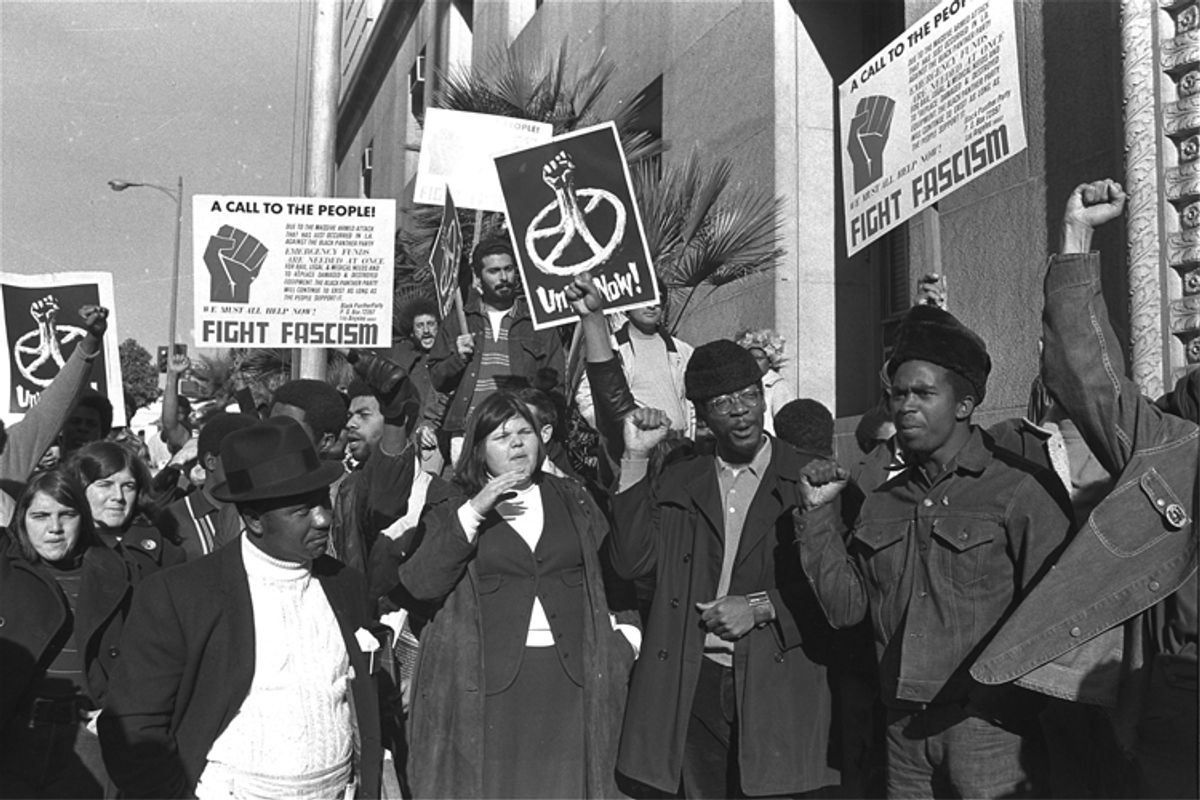 Demonstrators outside the Los Angeles Hall of Justice during a preliminary hearing for 17 Black Panthers. January 6, 1970       (AP/Dick Strobel)