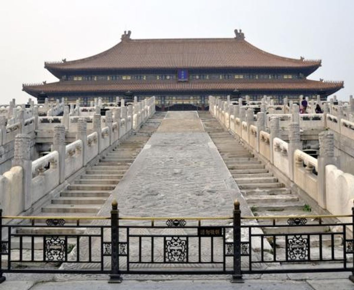 Hall of Supreme Harmony, Forbidden City
Records show ancient Chinese workers pulled the 300-ton center stone in this famous staircase over man-made roads of ice.
      (Image courtesy of Chui Hu)