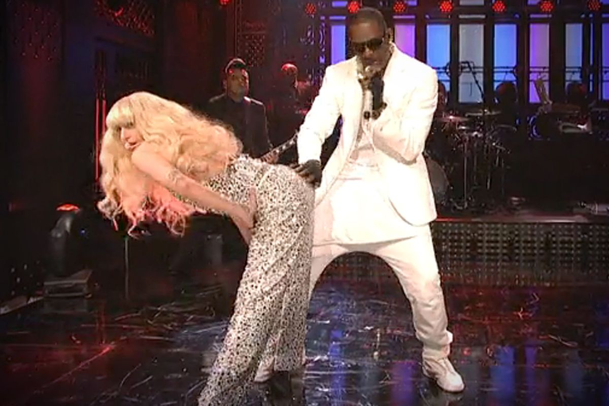 Lady Gaga and R. Kelly perform on "Saturday Night Live"     (NBC)
