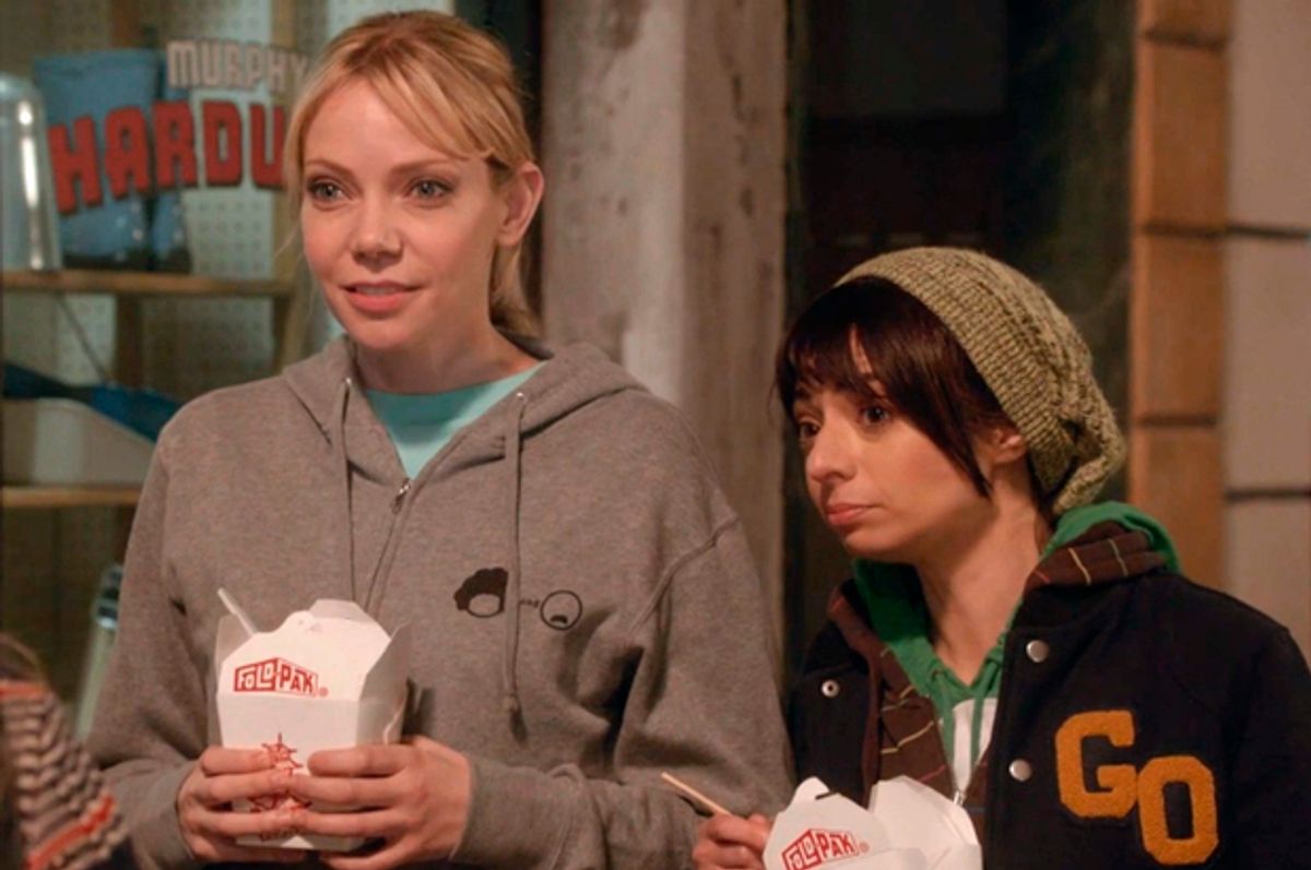 Riki Lindhome and Kate Micucci in "Garfunkel and Oates"       (IFC)