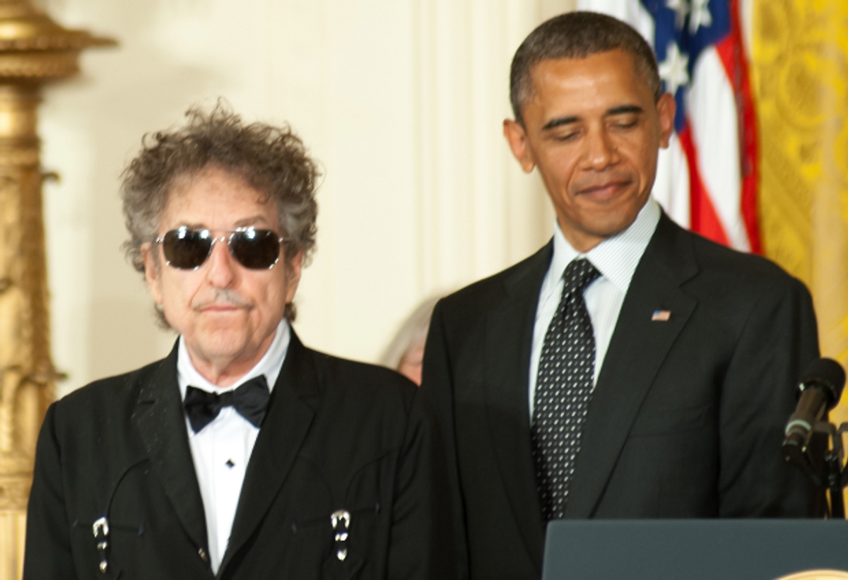 Bob Dylan collaborating with President Obama  (<a href="http://www.shutterstock.com/gallery-9037p1.html?cr=00&pl=edit-00">Rena Schild</a> / <a href="http://www.shutterstock.com/editorial?cr=00&pl=edit-00">Shutterstock.com</a>)