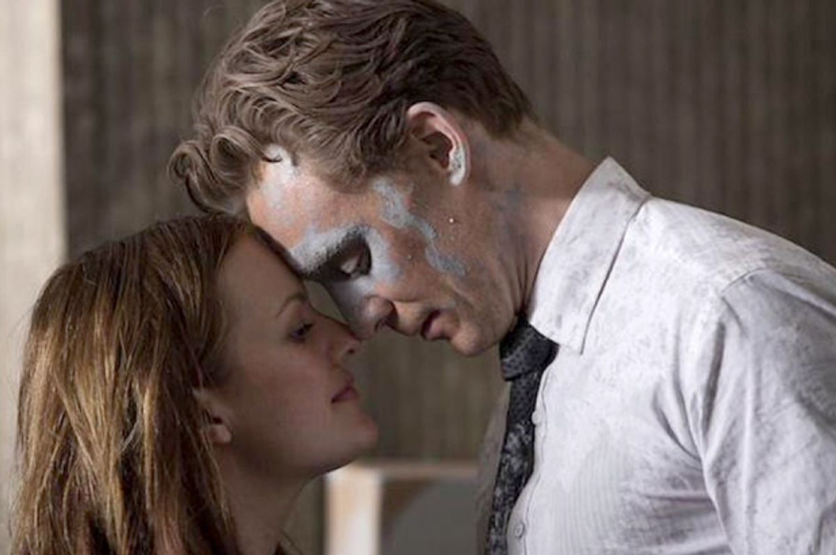 Elisabeth Moss and Tom Hiddleston in "High-Rise"   (StudioCanal)