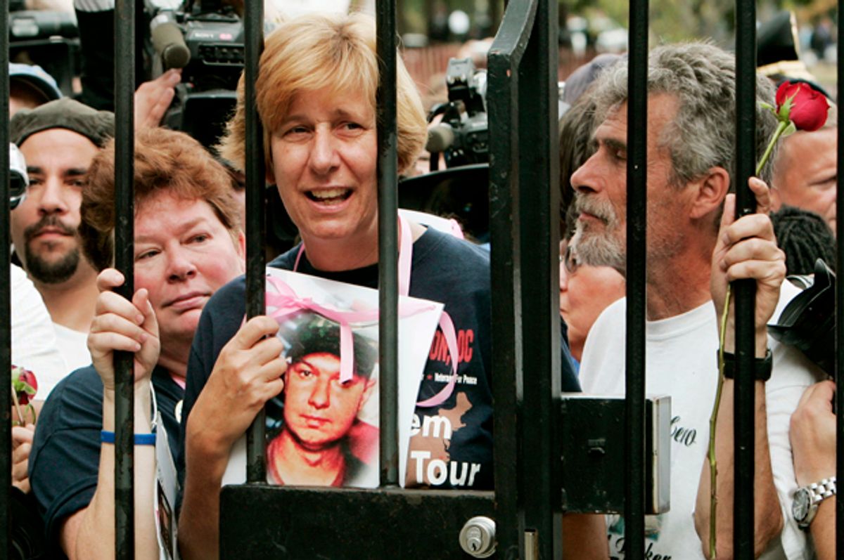 Cindy Sheehan protests outside the White House, Sept. 26, 2005.   (AP/Ron Edmonds)