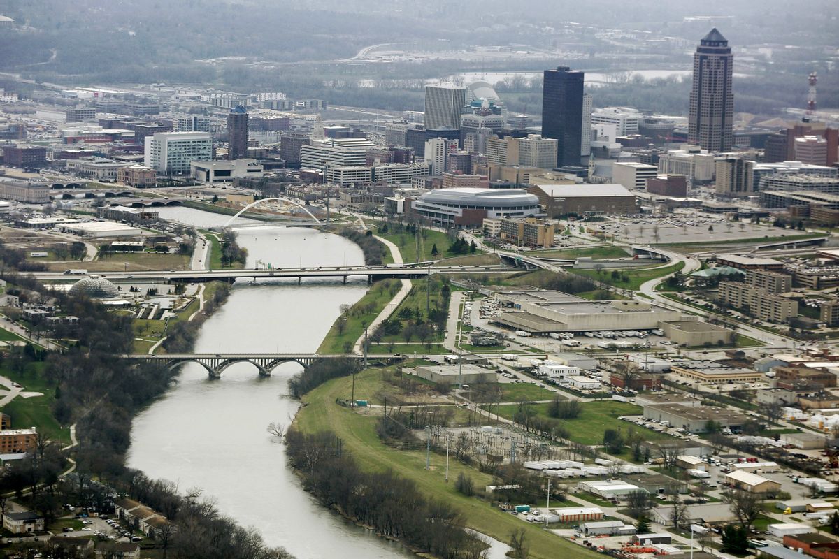 FILE - This March 30, 2016, file photo, shows an aerial view of the Des Moines River near downtown in Des Moines, Iowa. The four-state, $3.8 billion Dakota Access pipeline crosses more than 200 water bodies, including the Des Moines and Raccoon rivers, which are water sources for a half-million customers in the Des Moines area. Des Moines Water Works CEO Bill Stowe says he has emergency plans to deal with leaks and he will review pipeline inspection reports regularly. (Michael Zamora/The Des Moines Register via AP, File) /The Des Moines Register via AP  ) (AP)