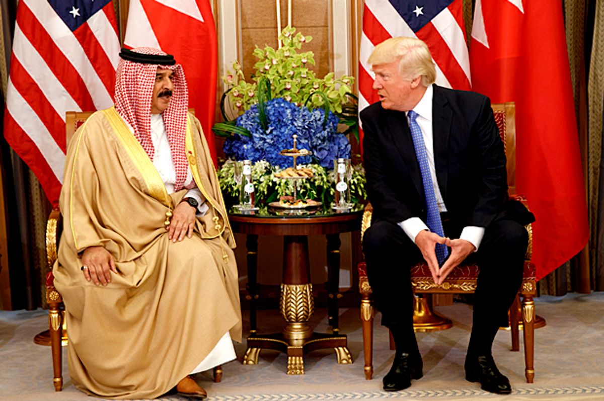 King Hamad bin Isa Al Khalifa; Donald Trump   (AP/Evan Vucci)